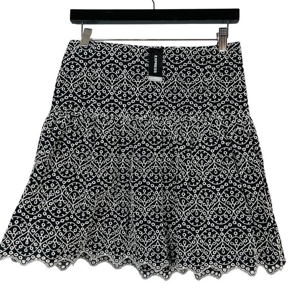 NEW! Express Embroidered Skater Swing Skirt Eyelet Black White - 4 - Picture 1 of 4
